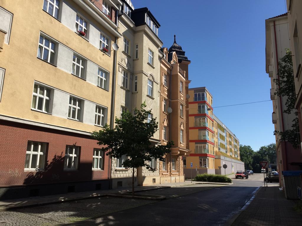 Apartment Karla Capka Street Karlovy Vary Exterior photo