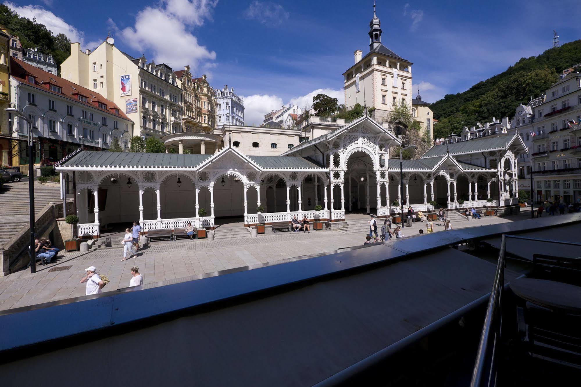 Apartment Karla Capka Street Karlovy Vary Exterior photo